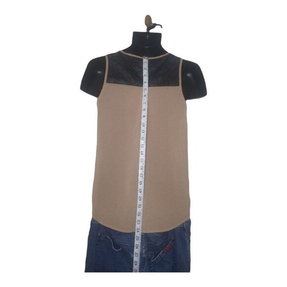 Chocolate USA Tank Top Women Sz M NWT Sleeveless Beige 3 Button Summer - Picture 4 of 6